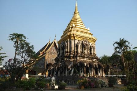 Wat Chedi Luang von aussen